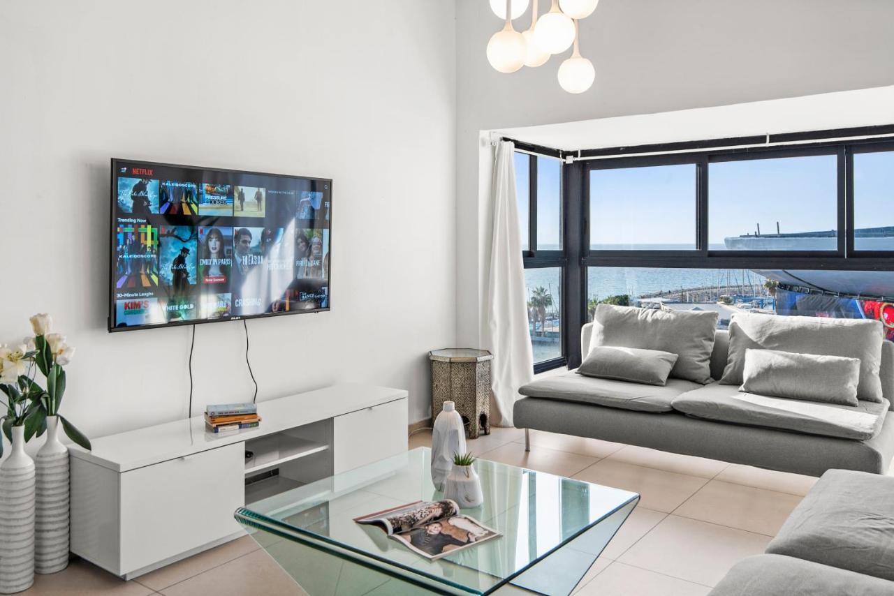 Glorious Renovated Apartment On Top Of The Beach Тель-Авив Экстерьер фото
